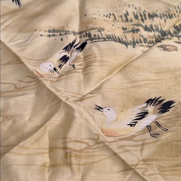 Vintage Japanese cream scarf with birds on it - Picture 4 of 8